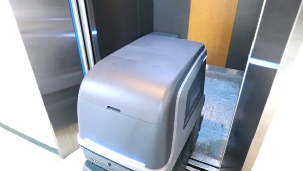 オーチス、立命館大学で清掃ロボットとエレベーターの連携を実現