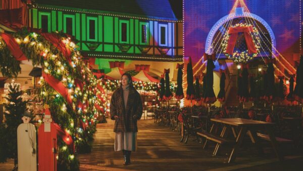 「神戸クリスマスマーケット2026」11/7（土）から開催！神戸の山上で、昼も夜も“楽しい”“美しい”古城と森をめぐるクリスマス。ディスプレイ・ライトアップ・グルメがさらに充実！今年は12/28まで。