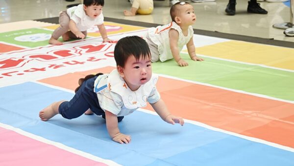 「生まれてきてくれてありがとう！」１０月１０日「赤ちゃんの日」に、アカチャンホンポ＆アドベンチャーワールド初のコラボイベント「ハイハイレース」を開催しました★