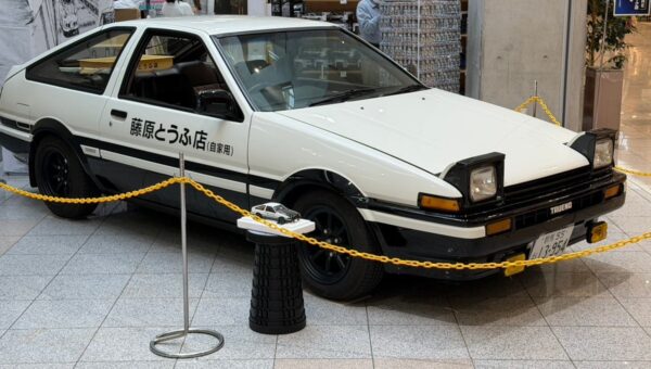 『頭文字D』のAE86、実車と1/18スケールモデルが「宇都宮」に集結！「FKDインターパーク」（栃木）で展示・販売決定！
