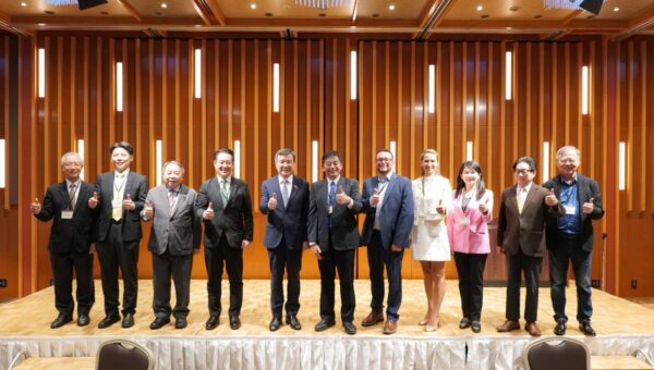 李逸洋・日国会議員が横浜に集結！ローカスセルが台湾と日本の協力の架け橋に台湾再生医療協会が日本展開を共同推進し、広域連携の行動力を示す。