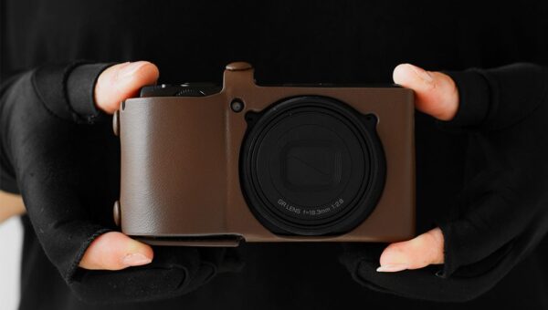 RICOH GR IVに、使うほど深まる愛着を。cam-inのイタリアンレザー製カメラカバー「LCP-055」シリーズ発売