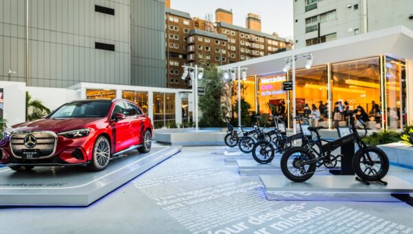 【MATE.BIKE】Mercedes-Benz STUDIO TOKYOにて、インスタレーションと試乗体験イベントを開催！